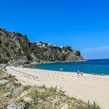 Lovely In Marina With Wifi ニコーテラ