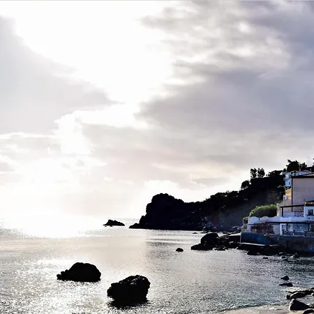 Lovely In Marina With Wifi ニコーテラ